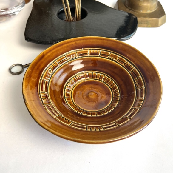 Vintage Van Briggle Art Pottery Bowl Dark Honey Hand Carved Signed — 7" dia - Picture 2 of 8